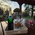 Pensjonat Na Hradecku *