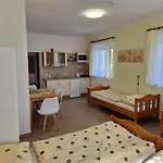 Na Hradecku Pensjonat Trzeboń
