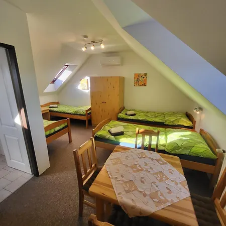Pensjonat Na Hradecku 3*